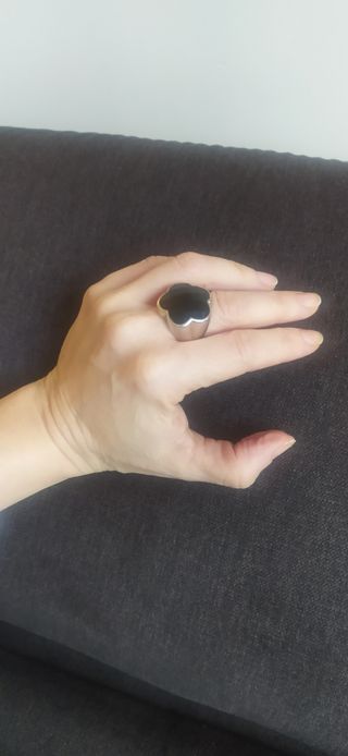 ANILLO TOUS DE PLATA CON PIEDRA NEGRA