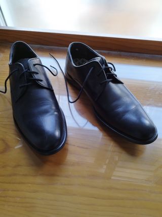 zapatos negros