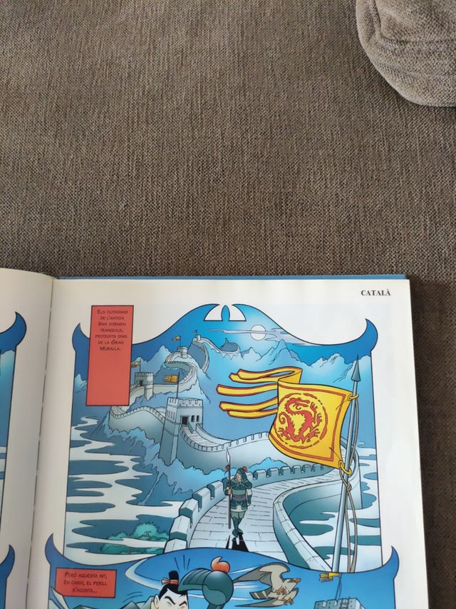 Cómic Mulan. Disney. Edició català/anglès.