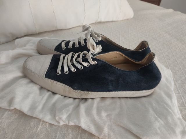 zapatillas serraje azul marino y blanco