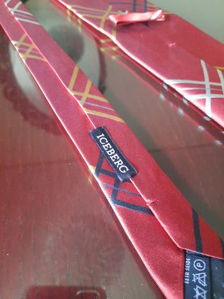 Corbata Iceberg seda.