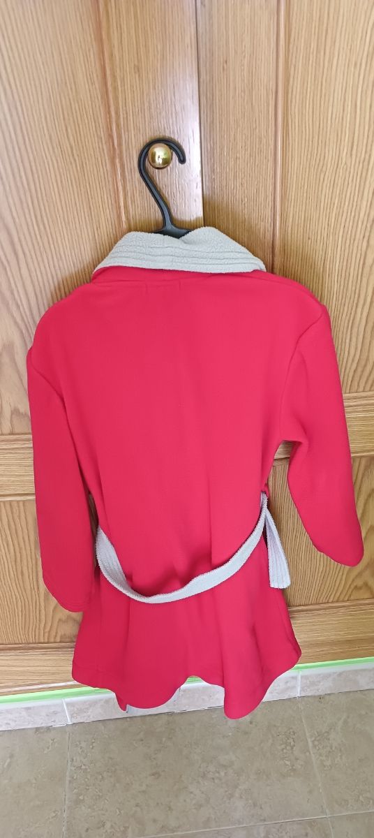 Pack 4 bata/albornoz de niño. Talla 6 años