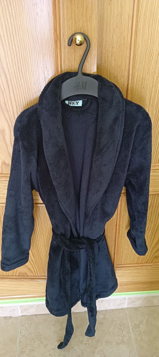 Pack 4 bata/albornoz de niño. Talla 6 años