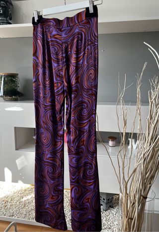 Pantalón acampanado