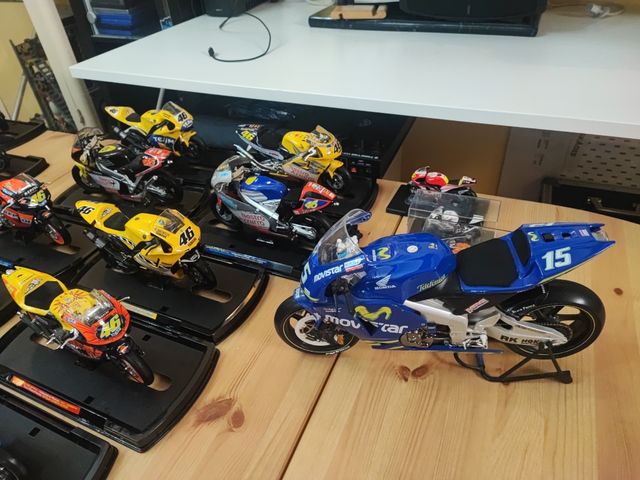 coleccion motos a escala Guiloy.