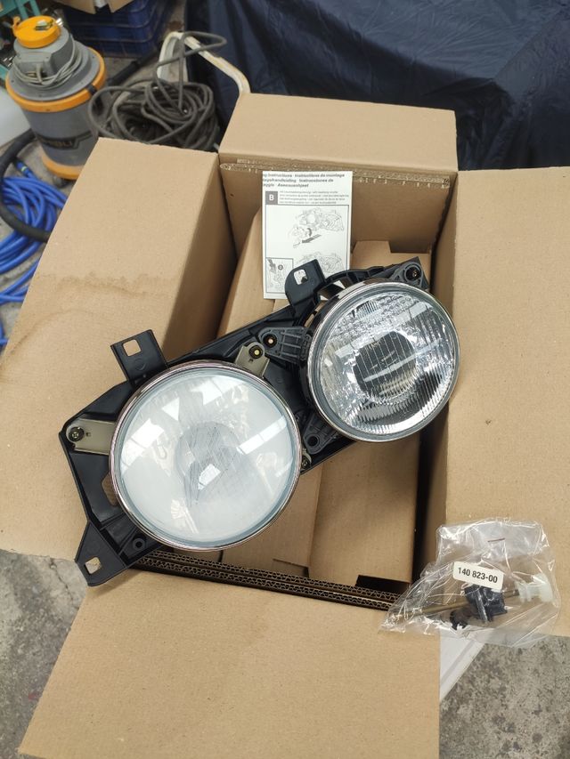 faro a estrenar BMW e34 izquierda