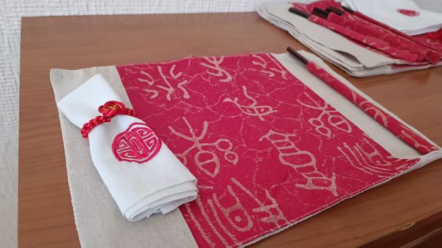 JUEGO DE SEIS MANTELES INDIVIDUALES CHINOS