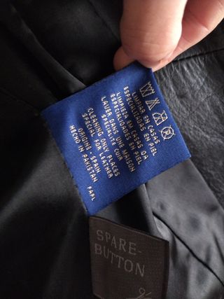 Americana mujer de piel