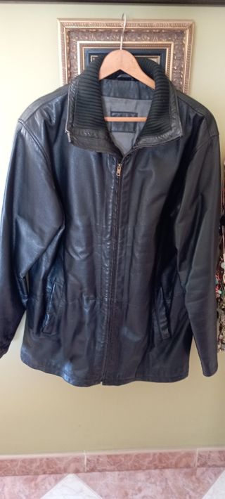 chaquetón de cuero negro caballero