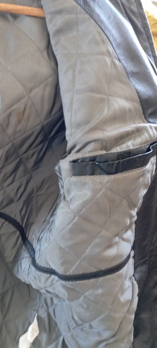 chaquetón de cuero negro caballero