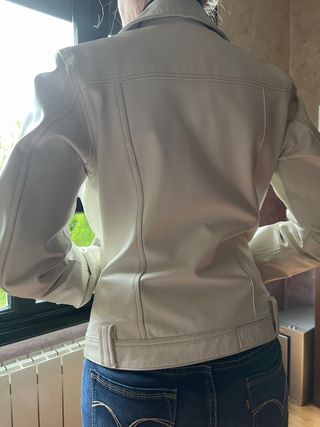 Cazadora de cuero mujer