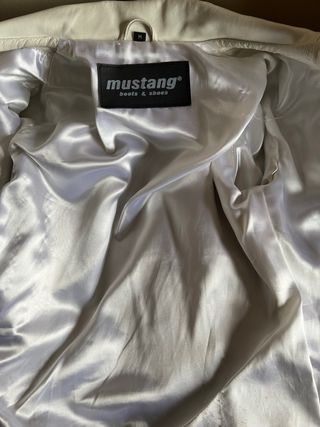 Cazadora de cuero mujer