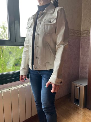 Cazadora de cuero mujer