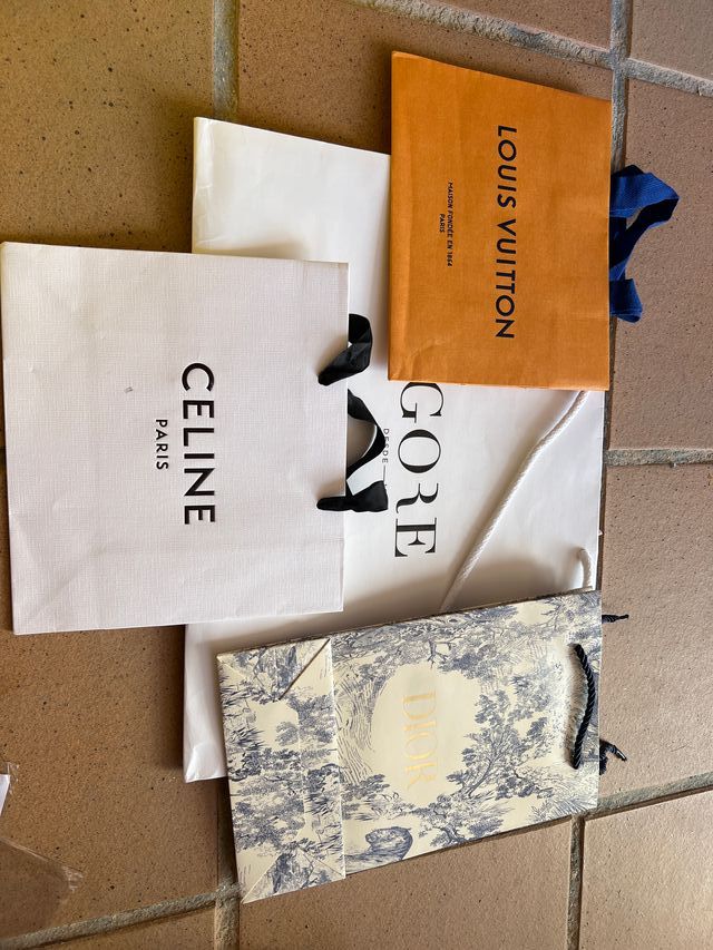 Bolsa regalo Gore dior celine LV