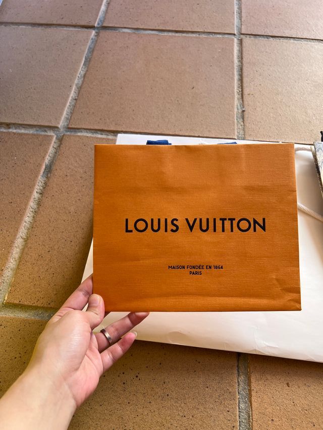 Bolsa regalo Gore dior celine LV