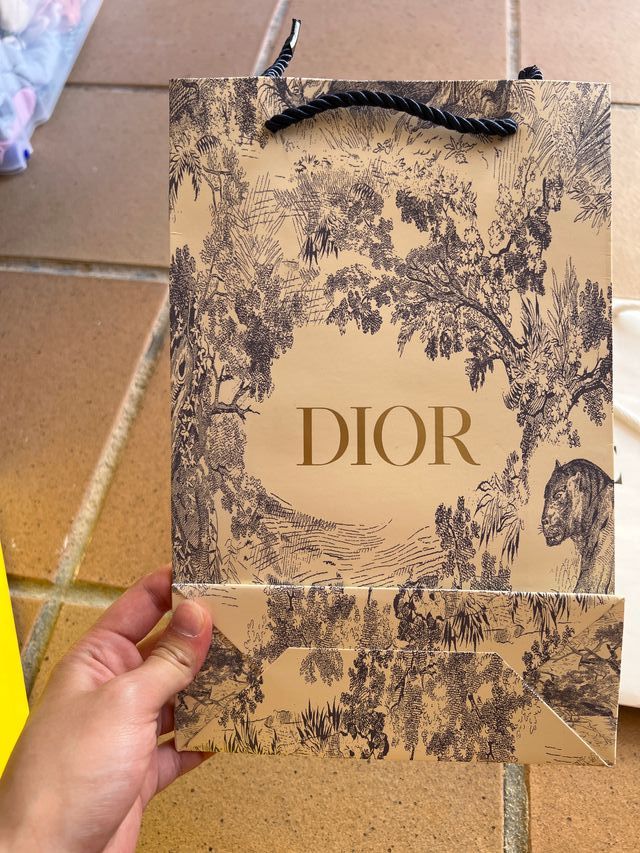 Bolsa regalo Gore dior celine LV