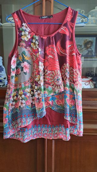 Top DESIGUAL