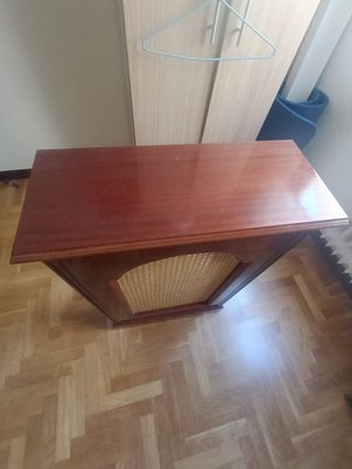 Cubre radiador de madera