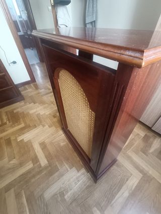 Cubre radiador de madera
