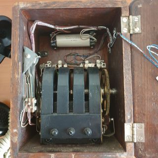 Telefono Standard Electrica SA años 30/40 magneto