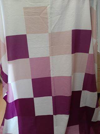 Cortina de baño morada