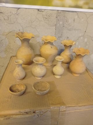 preciosas anforitas y cuenquesitos antiguos