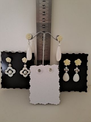 pendientes  flamenca  o gitana  de nacar.