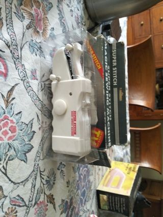 Maquina de coser  de viaje 