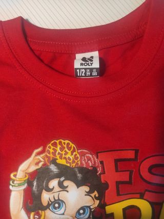camiseta roja niña