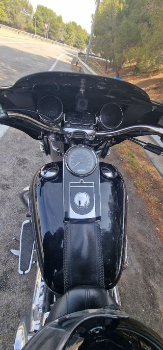 Harley davidson softail deluxe