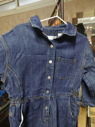 peto vaquero zara  y chaqueta