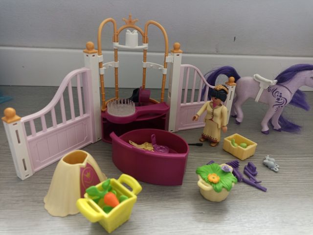 playmobil princess establo del caballo real 70450