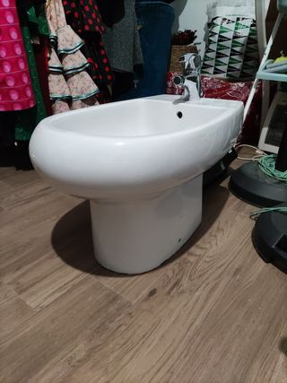 Bidé Gala con grifo Grohe