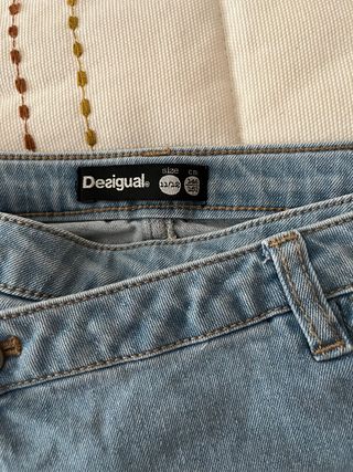 Falda Niña Desigual y C&A