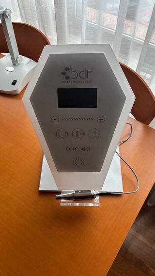 Cápsula del Tiempo - Máquina de Estética