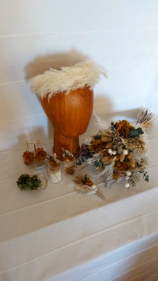 pendientes de aro con flor