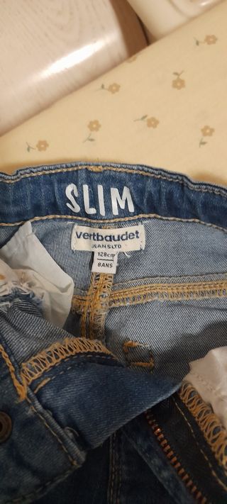 jeans bimba ,misura 8 anni