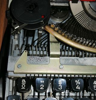 Máquina de escribir Basic años 80