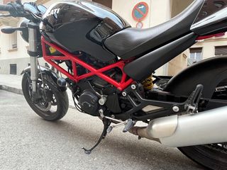 Ducati monster 695
