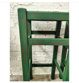 Pareja de taburetes rústicos