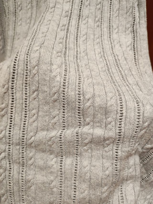 Vestido gris de punto