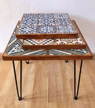 MESA AUXILIAR O DE CENTRO DE AZULEJOS Y MADERA