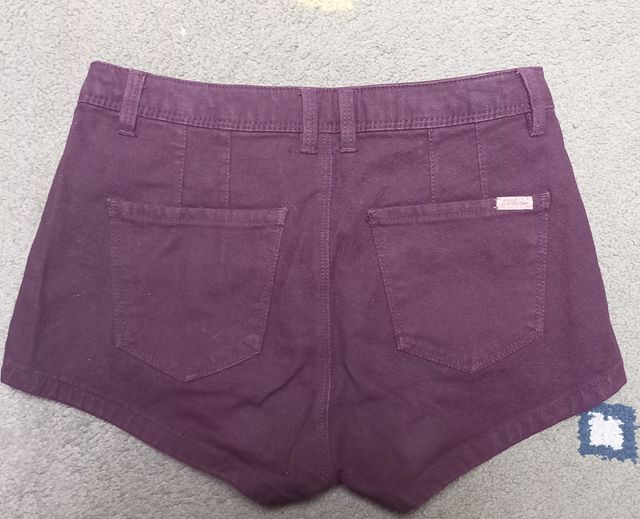 Pantalon corto granate talla 36