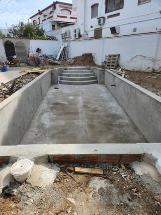 construcción de piscinas