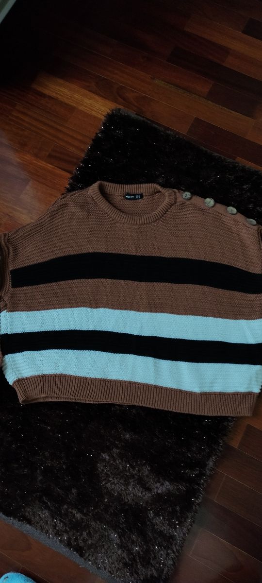 Jersey Stradivarius. Jersey oversize. Rayas. punto