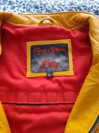 cazadora de piel Rusty Stiteches