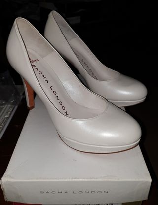 Zapatos novia piel. Blanco perlado. Precio 109€