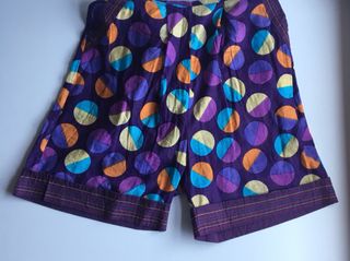 Mono corto. Hecho en India