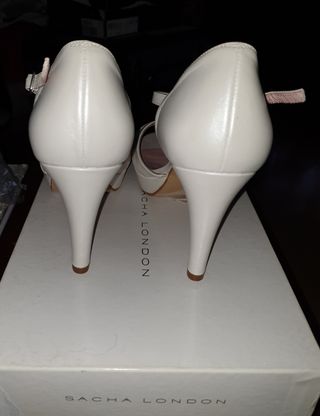 Zapatos novia piel. Blanco perlado. Precio 92€