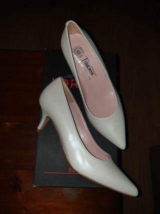 Zapatos novia piel. Blanco perlado.